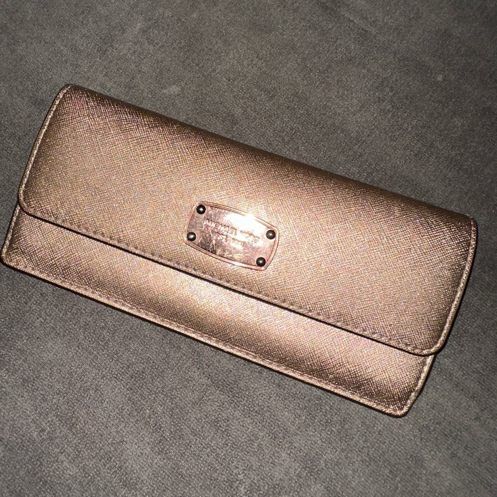 Rose gold Michael Kors wallet